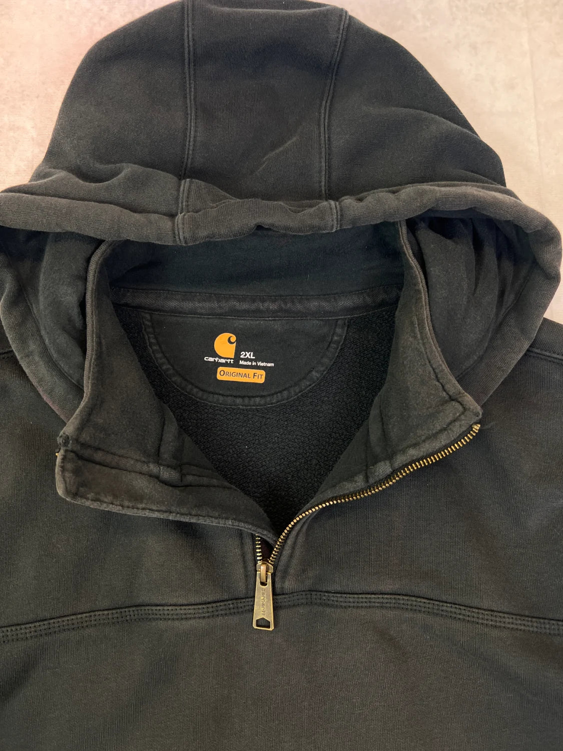 Carhartt Hoodie Vintage Schwarz – Label