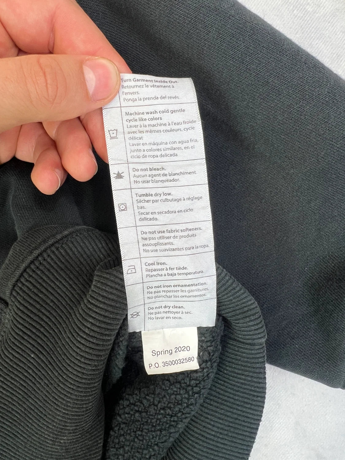 Carhartt Hoodie Vintage Schwarz – Label 3