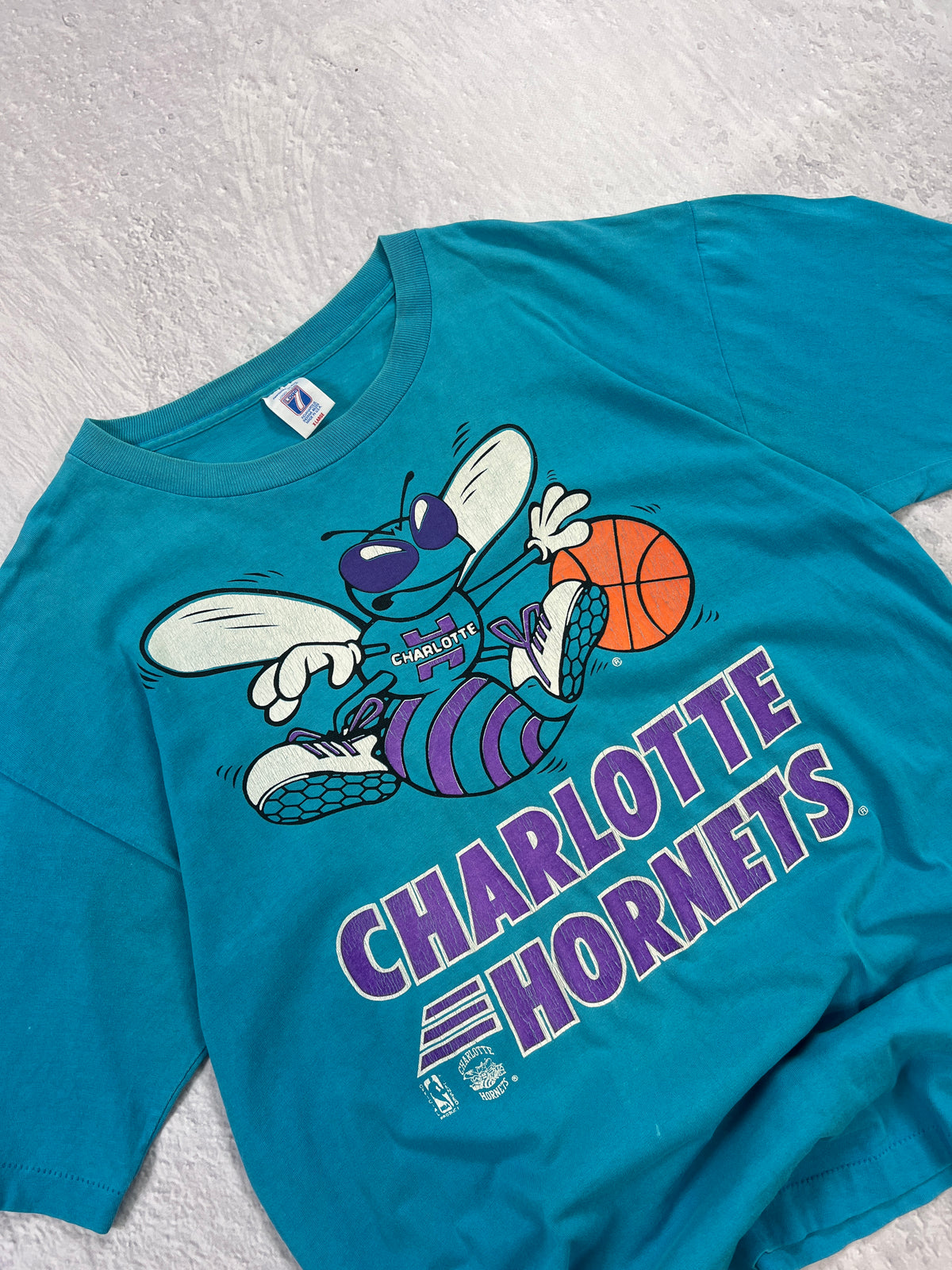 Vintage 90s Charlotte Hornets Single Stitch Shirt | XL
